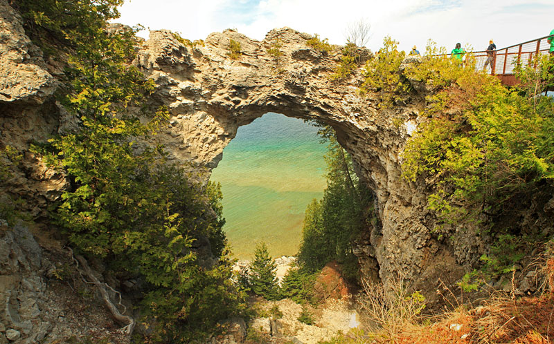 arch rock stop on the carriage tour